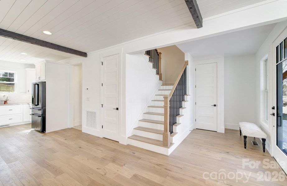 Spacious, unfurnished interior of a new home in , Mills River (Image 24).