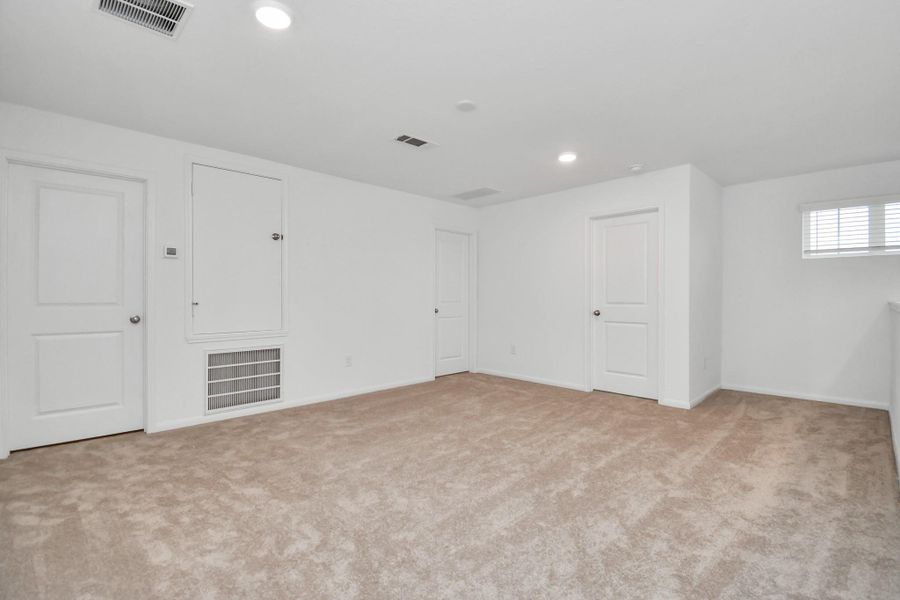 Spacious, unfurnished interior of a new home in Decker Farms, Magnolia (Image 34).