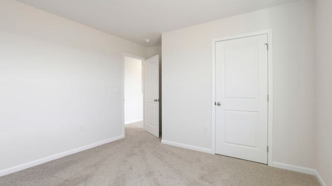 Spacious, unfurnished interior of a new home in Baxter Village, Boiling Springs (Image 31).