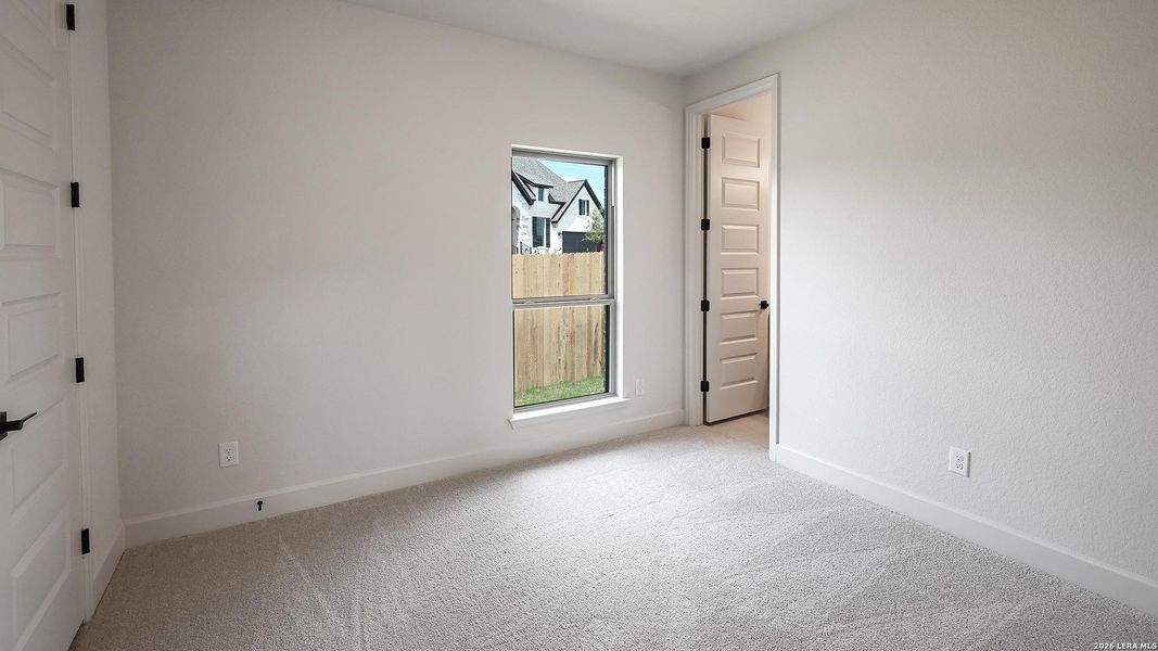 Spacious, unfurnished interior of a new home in Cibolo Valley Heights, Cibolo (Image 17).
