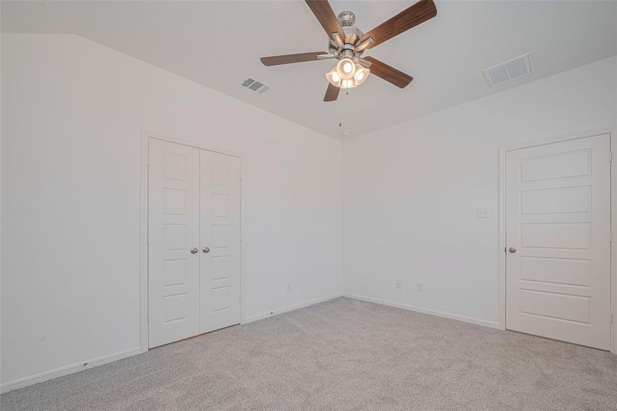 Spacious, unfurnished interior of a new home in Sunterra, Katy (Image 19).