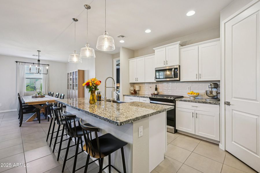 6-print-W Country Club Trl-S2511-011