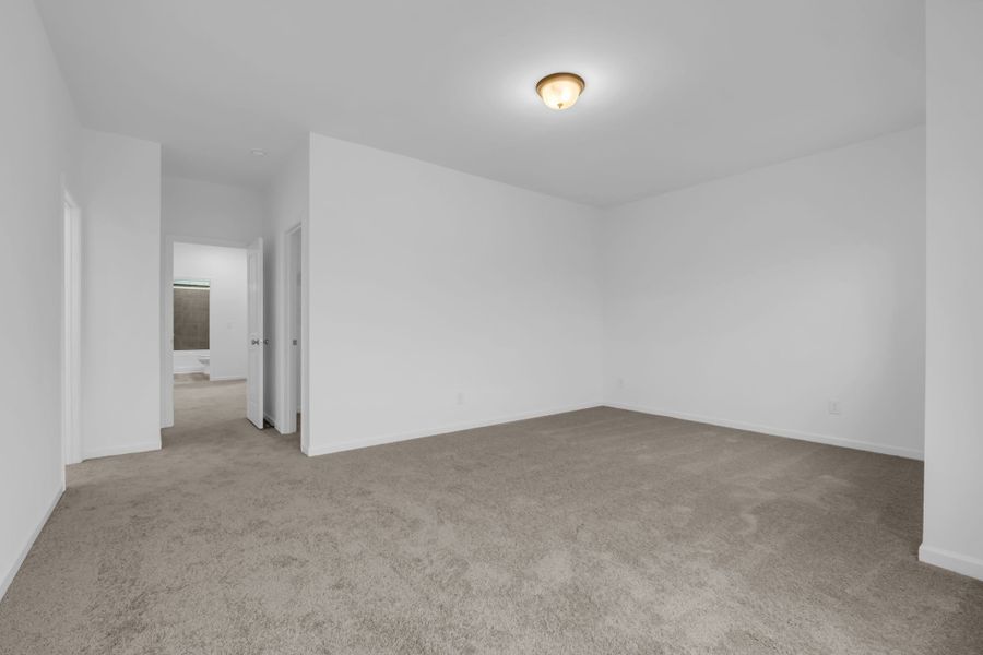 Spacious, unfurnished interior of a new home in Winston Place, Gallatin (Image 24).