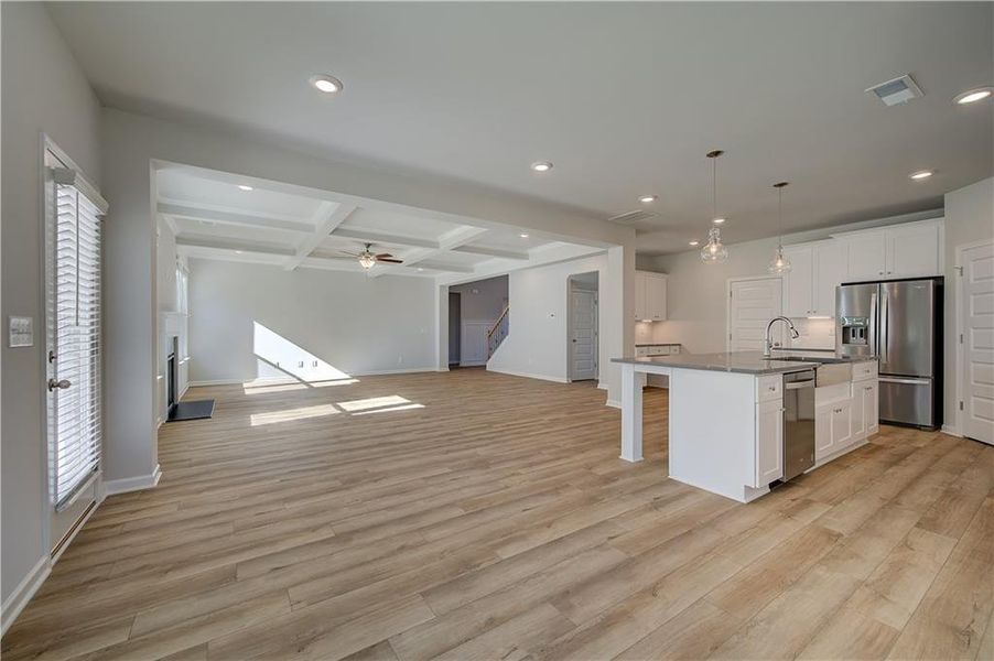 Spacious, unfurnished interior of a new home in Riverbend Overlook, Fayetteville (Image 27).