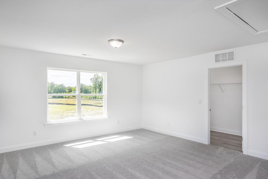 Spacious, unfurnished interior of a new home in Cedar Ridge, Angier (Image 15). Spacious, unfurnished interior of a new home in Cedar Ridge, Angier (Image 15).