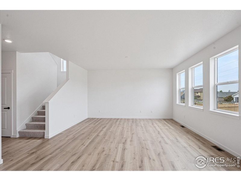 Spacious, unfurnished interior of a new home in Hansen Farm, Fort Collins (Image 17).