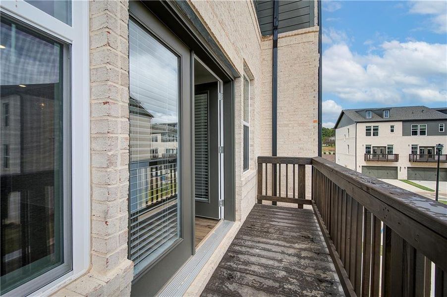 Exterior details and patio area of a home in Daybreak, Newnan (Image 3).