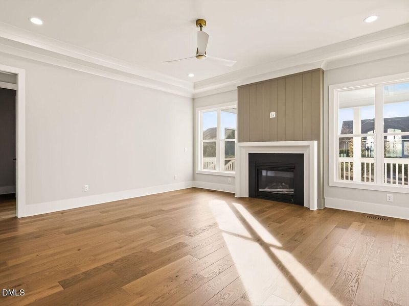 015-1280x960-living-room