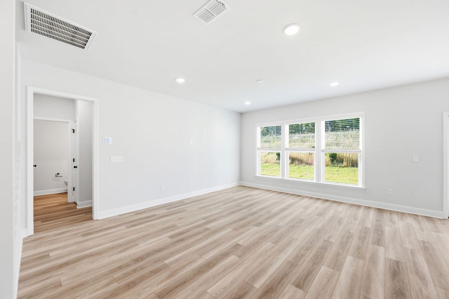 Spacious, unfurnished interior of a new home in Grand Arbor, Blythewood (Image 36).