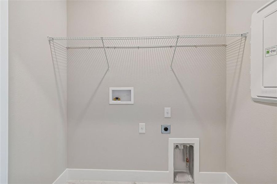 Spacious, unfurnished interior of a new home in Emerald Landing at Waterside at Lakewood Ranch – Towns, Sarasota (Image 35).