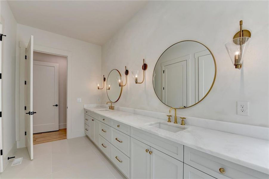 Furnished interior view inside a new home in , Alpharetta (Image 7).