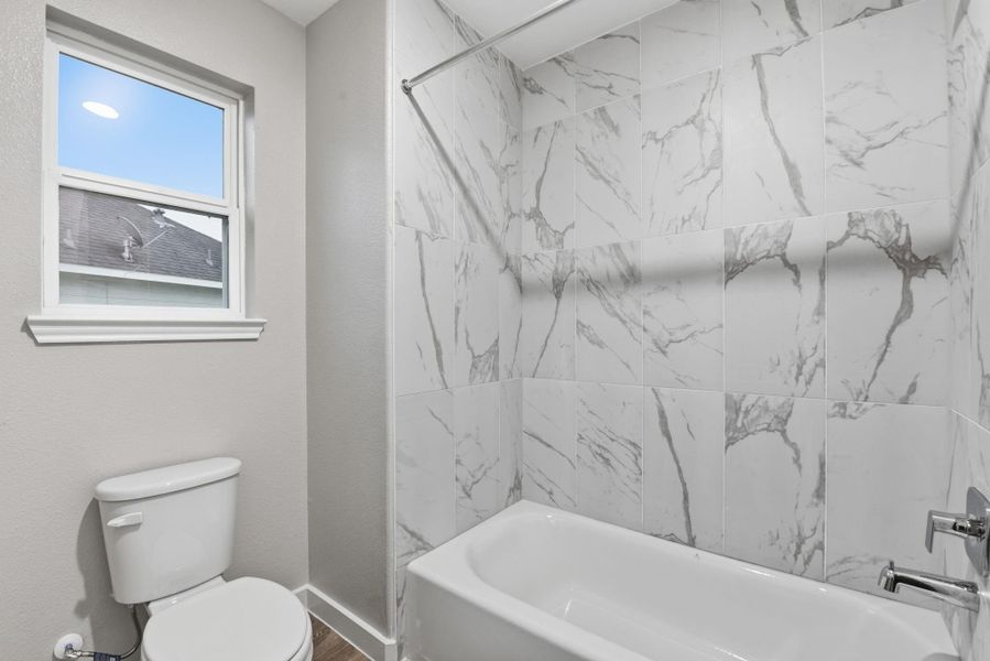 Furnished interior view inside a new home in , Fresno (Image 17).