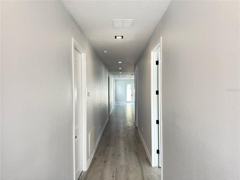 Spacious, unfurnished interior of a new home in , Apopka (Image 25).