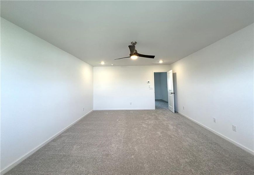 Spacious, unfurnished interior of a new home in Buice Lake, Acworth (Image 19).