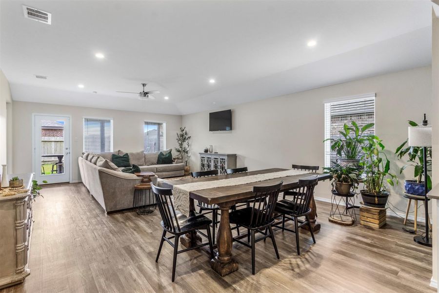 Image 17 of a home in River Ranch Meadows. Image 17 of a home in River Ranch Meadows.