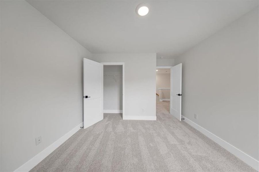 Spacious, unfurnished interior of a new home in Canterbury Villas, Carrollton (Image 31).