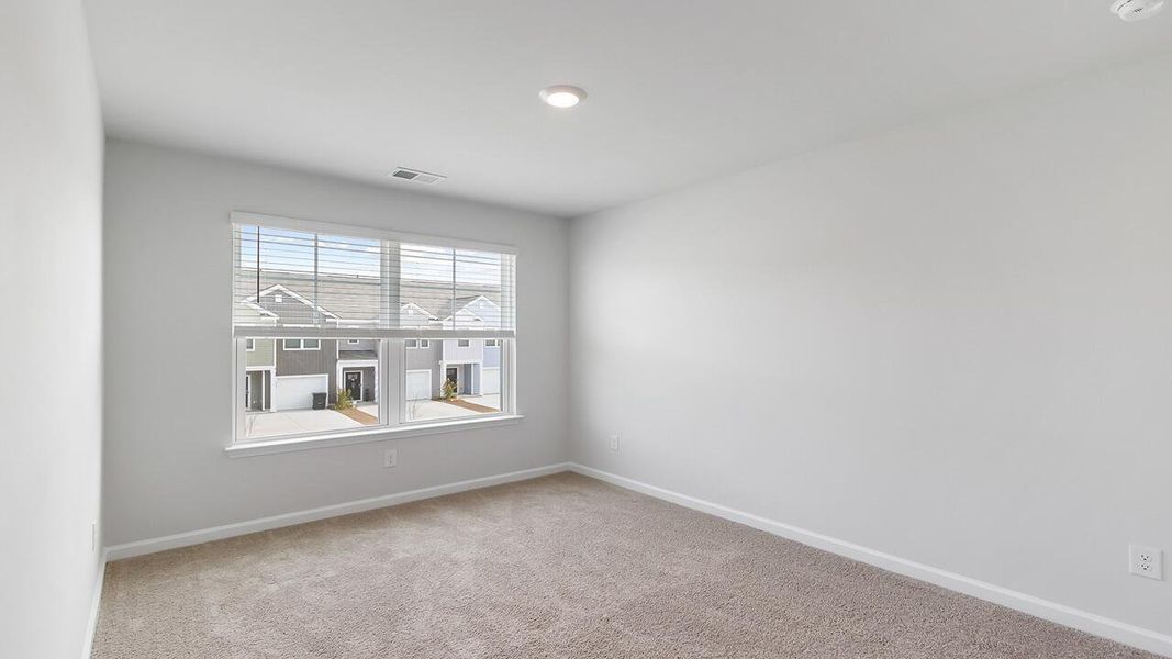 Spacious, unfurnished interior of a new home in Carolina Groves Townhomes, Moncks Corner (Image 11).