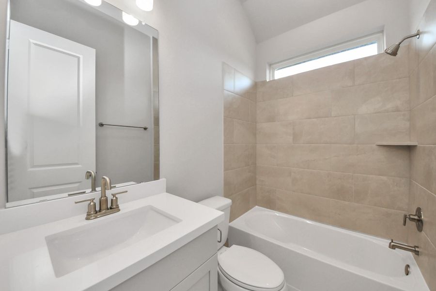 Furnished interior view inside a new home in ARTAVIA: Hilltop Collection, Conroe (Image 4). Furnished interior view inside a new home in ARTAVIA: Hilltop Collection, Conroe (Image 4).