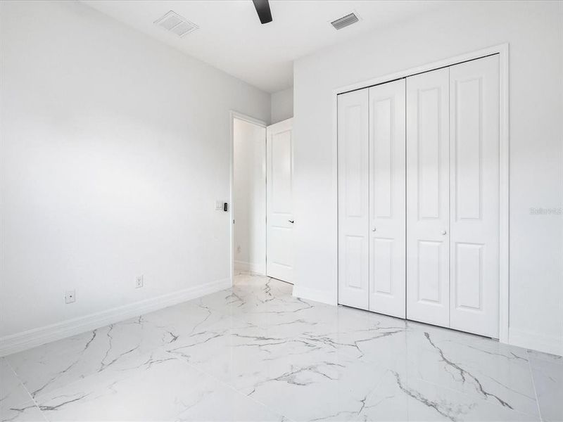 Spacious, unfurnished interior of a new home in , Rotonda West (Image 19).