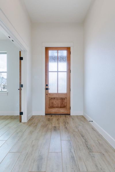 Spacious, unfurnished interior of a new home in , Salado (Image 25).