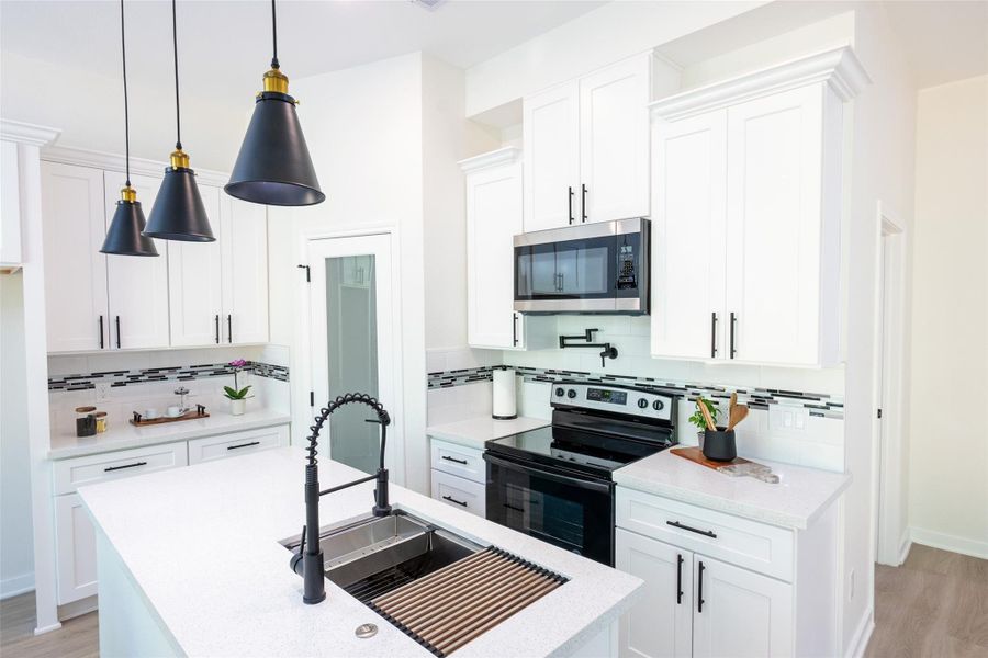 Furnished interior view inside a new home in , Conroe (Image 12).