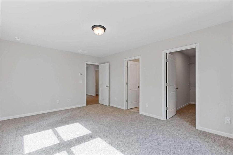 Spacious, unfurnished interior of a new home in , Athens (Image 27). Spacious, unfurnished interior of a new home in , Athens (Image 27).