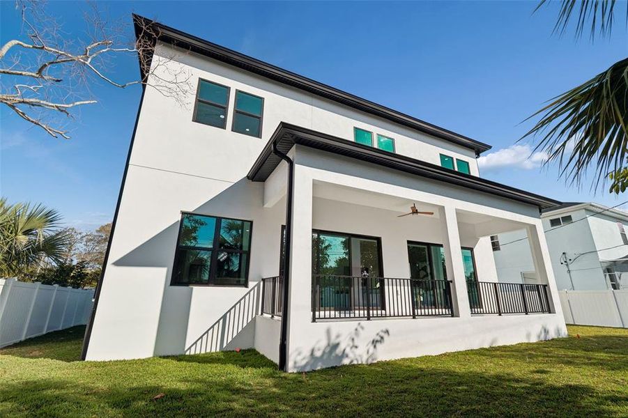Exterior details and patio area of a home in , Tampa (Image 3).