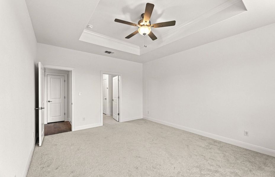 Spacious, unfurnished interior of a new home in Saddleback at Santa Rita Ranch, Liberty Hill (Image 50).
