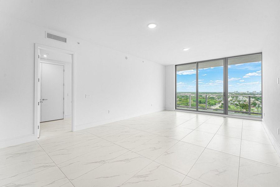 028-220LakeShoreDrive-1613-LakePark-FL-3