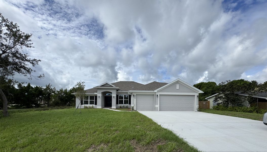 Image 12 of a home in Sebastian Highlands.