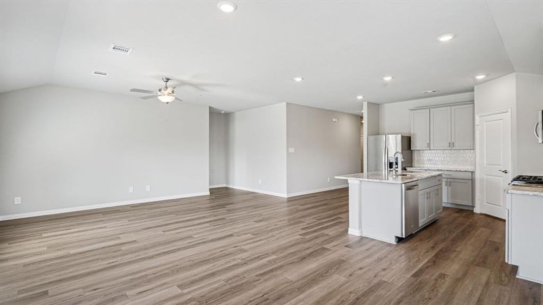 Photo is not of the actual home, but is an inspirational photo of builder’s model home and may depict options, furnishings, and/or decorator features that are not included. Photo is not of the actual home, but is an inspirational photo of builder’s model home and may depict options, furnishings, and/or decorator features that are not included.