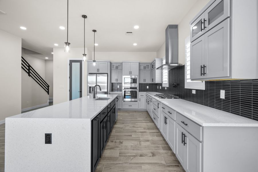 Furnished interior view inside a new home in Verdancia, El Paso (Image 10).