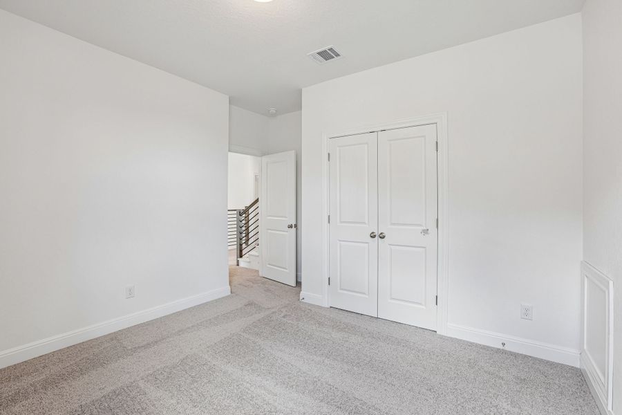 Spacious, unfurnished interior of a new home in 6 Creeks, Kyle (Image 33).
