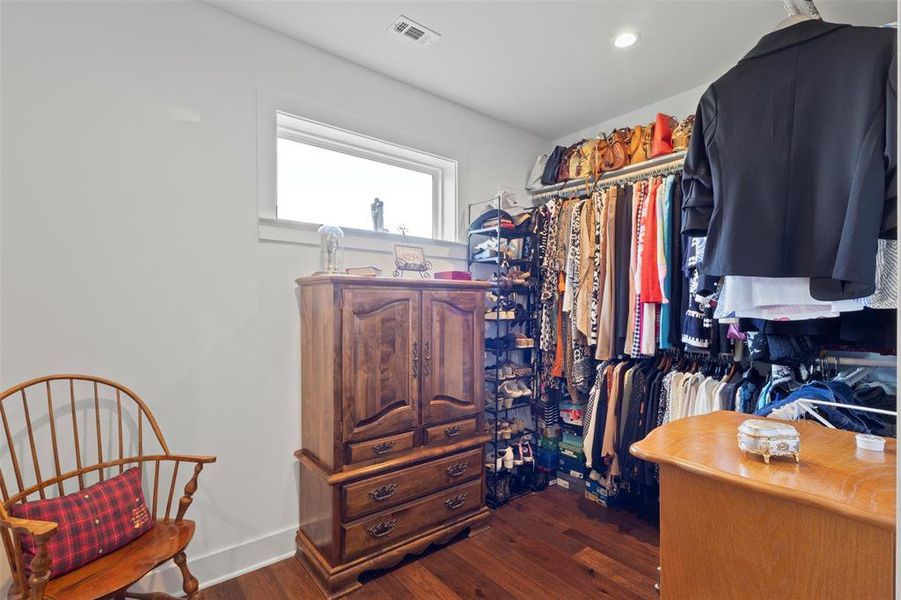 Furnished interior view inside a new home in , Edgewood (Image 12).