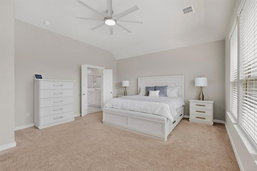 Furnished interior view inside a new home in Oakmont Park, Red Oak (Image 16).