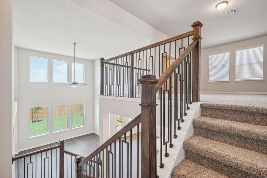 Spacious, unfurnished interior of a new home in Kingdom Heights, Rosenberg (Image 30).
