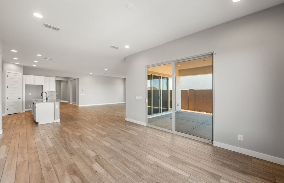 Spacious, unfurnished interior of a new home in Visara, Surprise (Image 16).