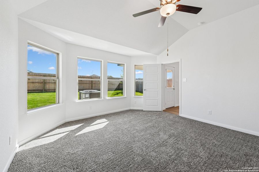 Spacious, unfurnished interior of a new home in Park Place, New Braunfels (Image 31).