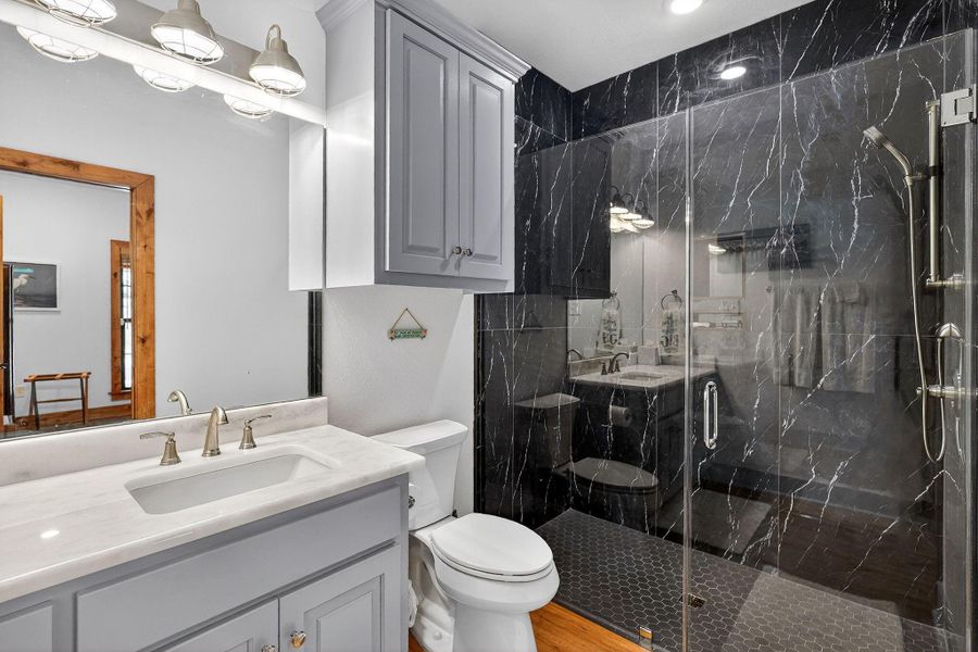 Furnished interior view inside a new home in , Franklin (Image 25).