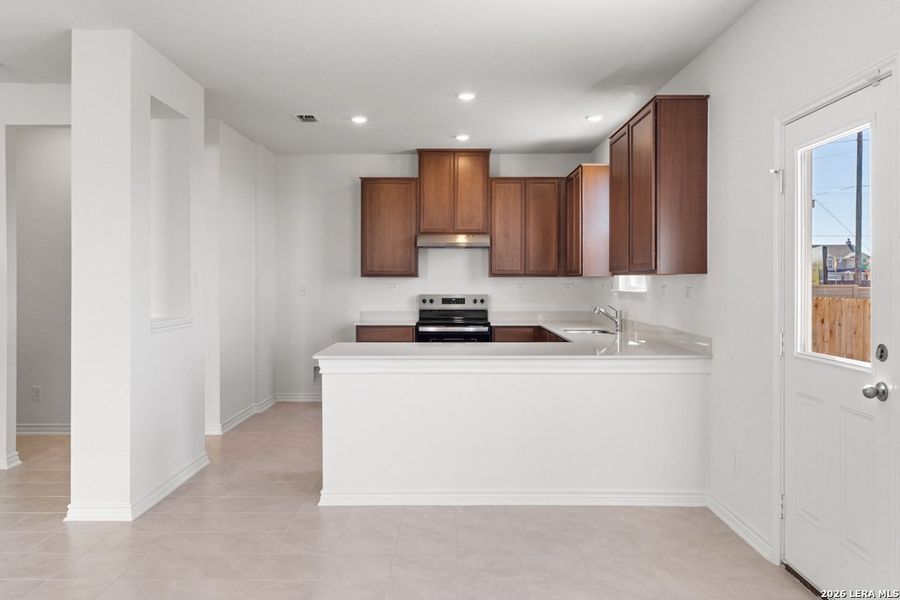 Furnished interior view inside a new home in Woodside Farms, Seguin (Image 12). Furnished interior view inside a new home in Woodside Farms, Seguin (Image 12).