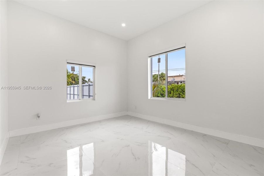 Spacious, unfurnished interior of a new home in , Miami (Image 14).
