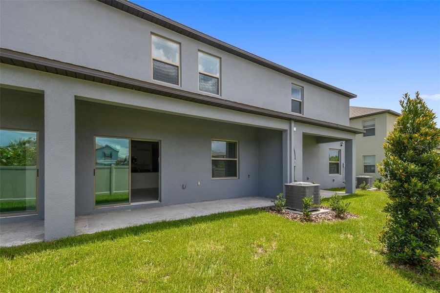 Exterior details and patio area of a home in , Land O' Lakes (Image 32).