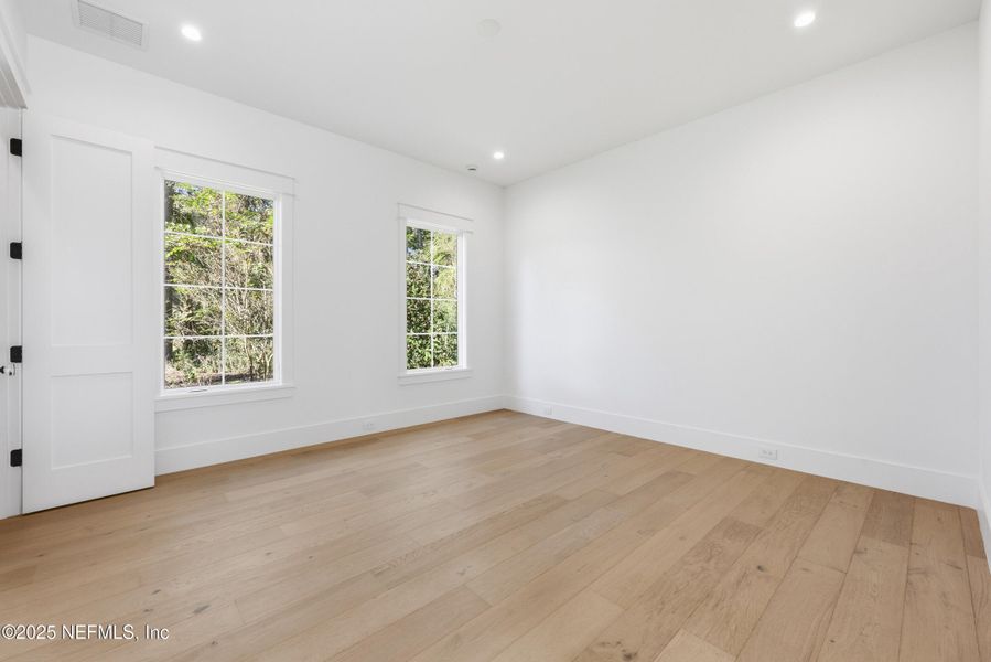 Spacious, unfurnished interior of a new home in , Ponte Vedra (Image 27).