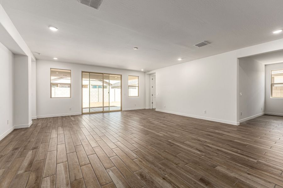 Spacious, unfurnished interior of a new home in Miravida, Surprise (Image 11). Spacious, unfurnished interior of a new home in Miravida, Surprise (Image 11).