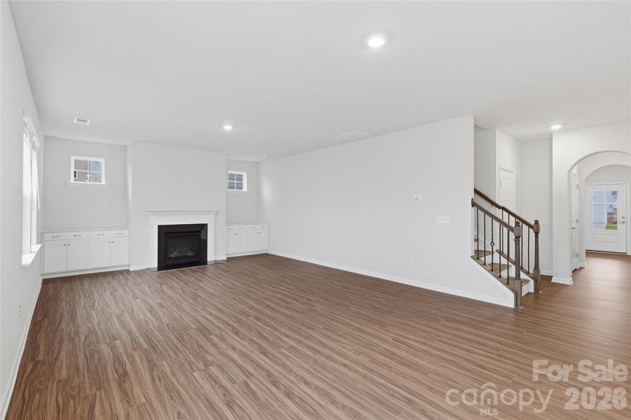 Spacious, unfurnished interior of a new home in Redhawk: Enclave, Belmont (Image 30).