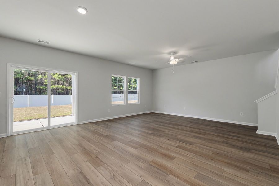 Spacious, unfurnished interior of a new home in Hainer Place, Conway (Image 22).