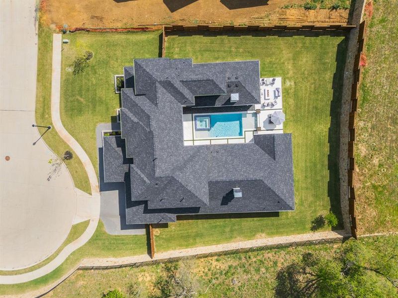 Image 33 of a home in .