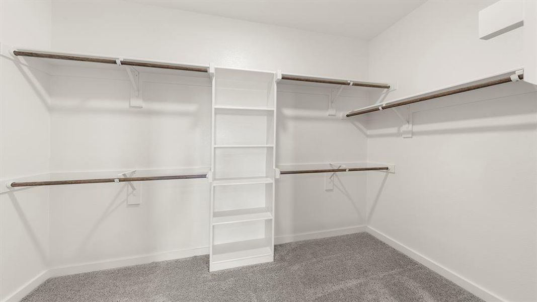 18. 1327 Burgess - Closet