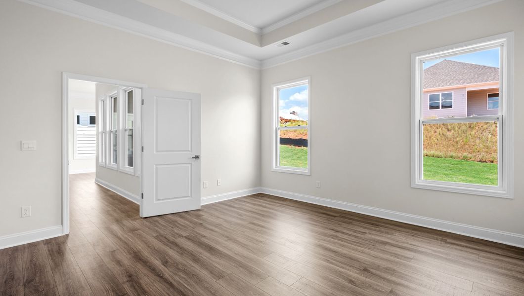 Spacious, unfurnished interior of a new home in Williams Ridge, Woodruff (Image 24).