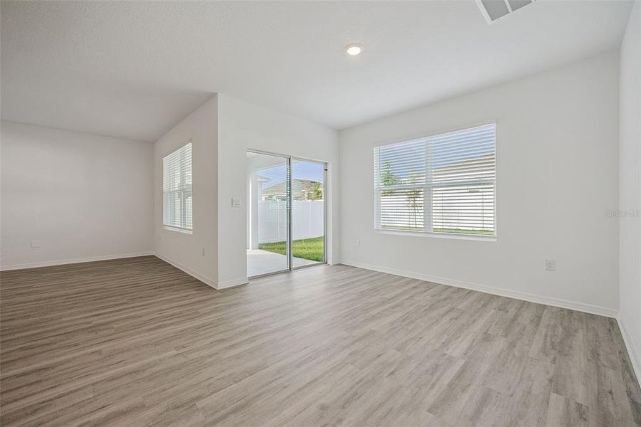 Spacious, unfurnished interior of a new home in , Tavares (Image 25).